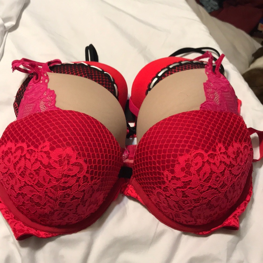 Lot Of VS 3 gently Used  very sexy bras